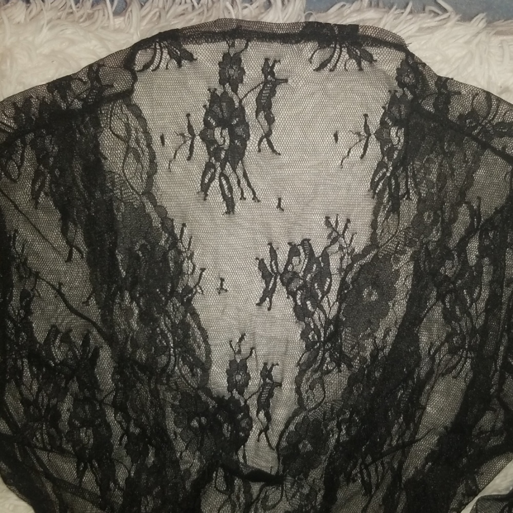 Black Lace Mini Robe - Picture 2 of 3